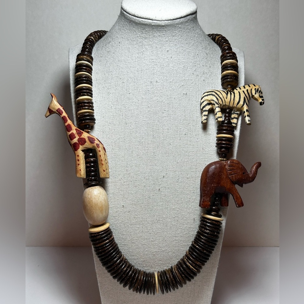 VTG Wood Coconut Shell Large Safari Animal Bead Necklace Giraffe Zebra Elephant